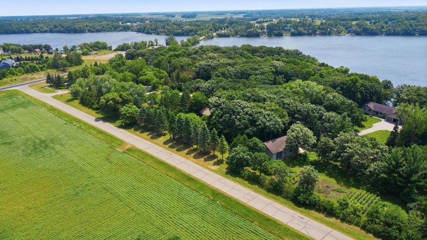 Rare opportunity to own a beautiful one acre lot in an ideal - photo 20
