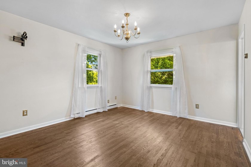 Room to spread out, seasonal river views, and a convenient - photo 20
