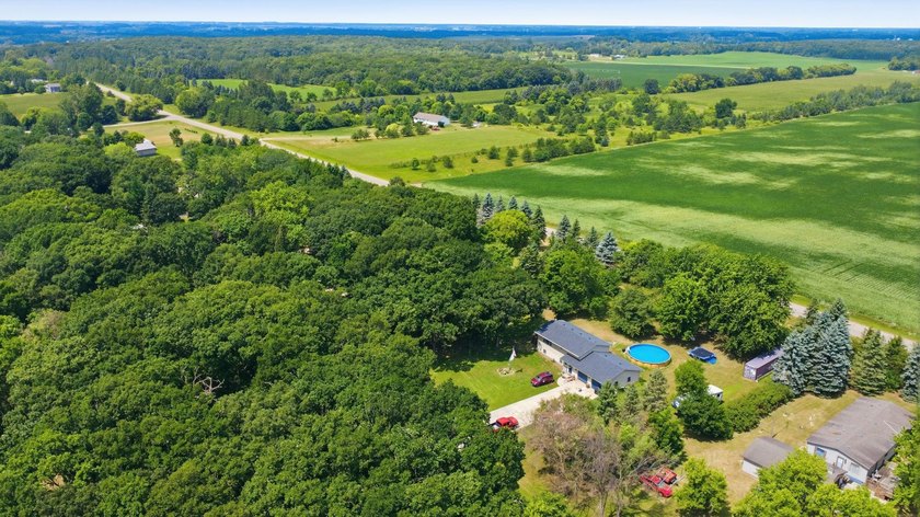 Rare opportunity to own a beautiful one acre lot in an ideal - photo 23