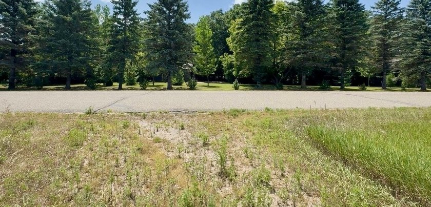 Rare opportunity to own a beautiful one acre lot in an ideal - photo 25