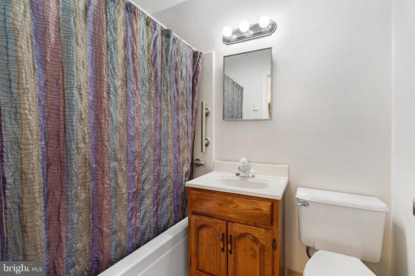 Room to spread out, seasonal river views, and a convenient - photo 27