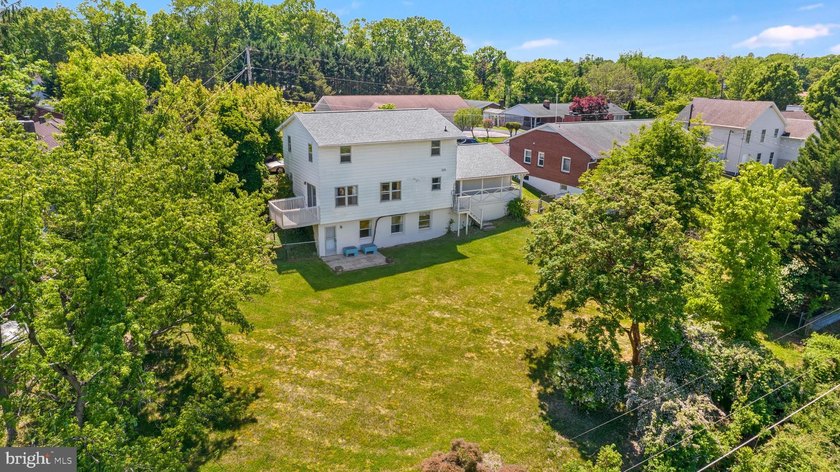 Room to spread out, seasonal river views, and a convenient - photo 38