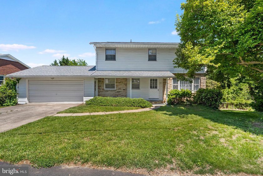 Room to spread out, seasonal river views, and a convenient - photo 43