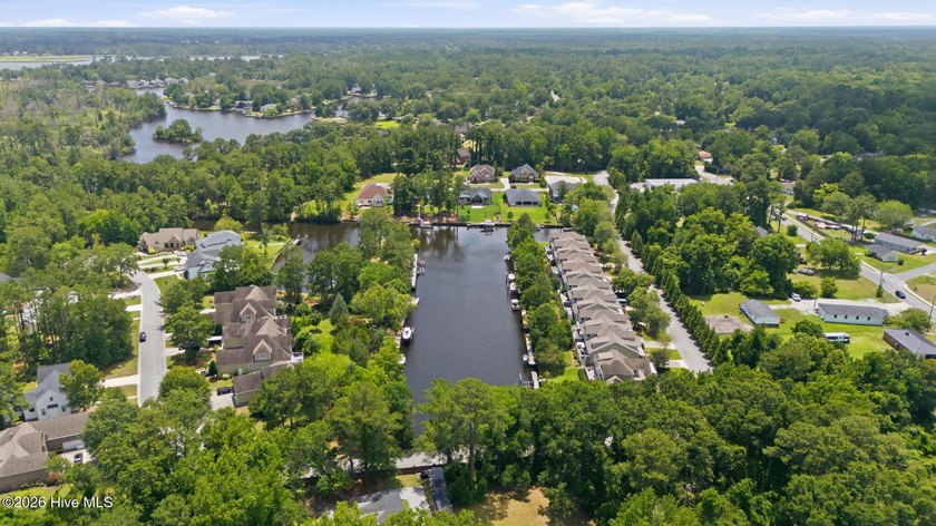 Welcome to 2113 Hidden Harbor Drive, a stunning waterfront - photo 20