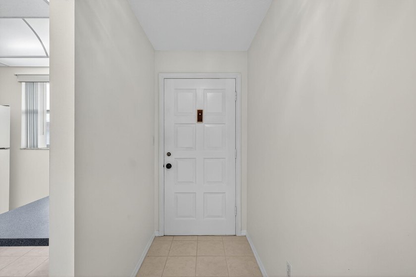Looking for the Florida Retirement Lifestyle on a budget? Then - photo 6
