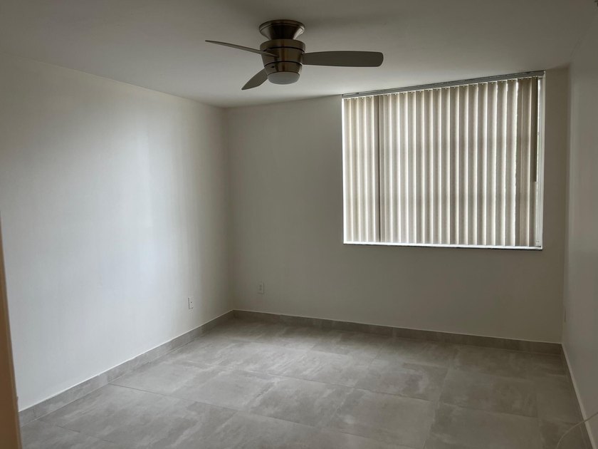 Exceptional opportunity to purchase a 2 bedroom 1 bath condo in - photo 7