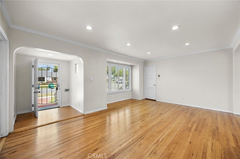 This corner lot, 3 Bedroom, 2 and 1/2 bath is in the popular Los - photo 6