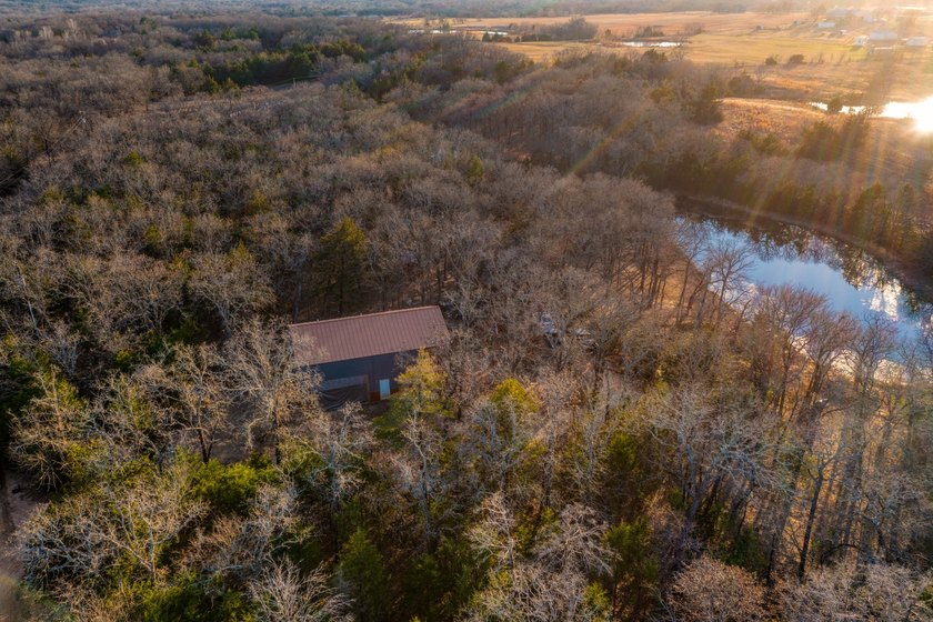 This beautiful 11-acre property is a true nature lover's - photo 2