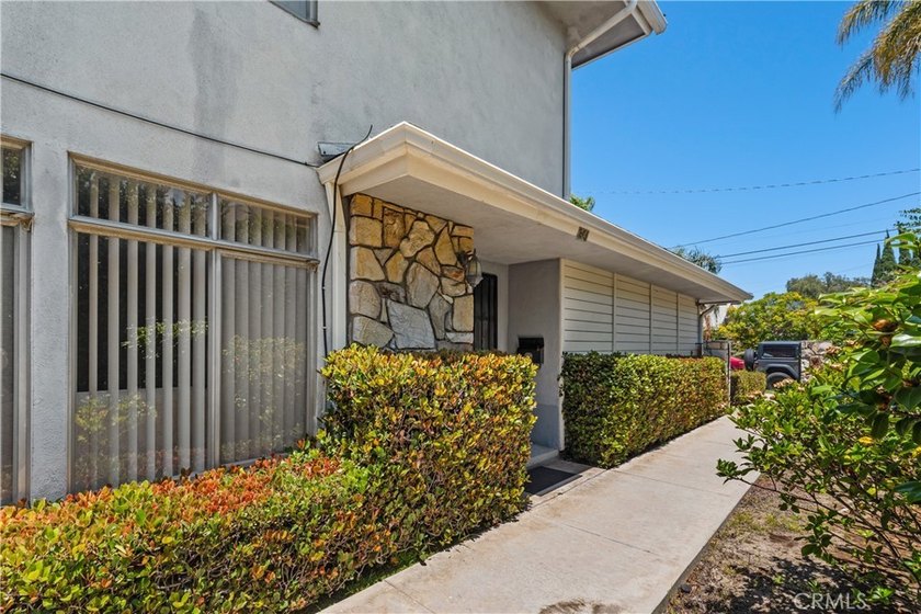 Potential! Potential! First time on the market in 50 years. This - photo 5
