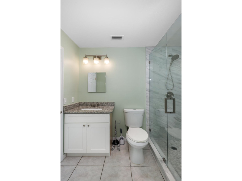 Welcome to this meticulously maintained 3-bedroom 3-bath pool - photo 18