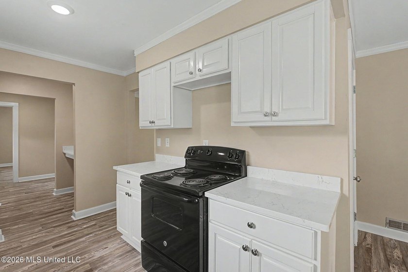 COUNTRY LIVING AT ITS BEST! Welcome to 1945 Pryor Road, where - photo 13