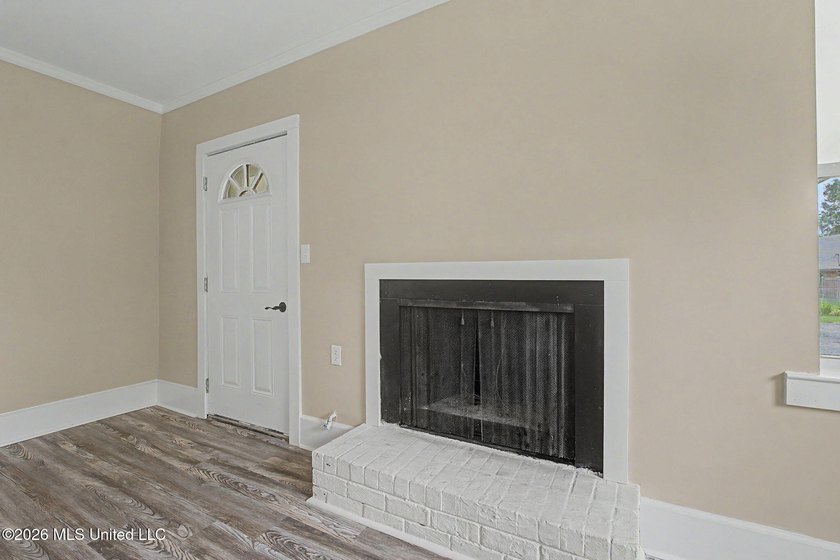 COUNTRY LIVING AT ITS BEST! Welcome to 1945 Pryor Road, where - photo 21