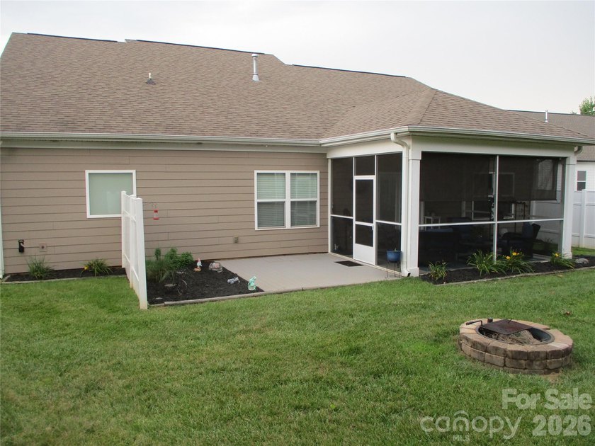 If you've been searching for a custom home, all on one level - photo 26