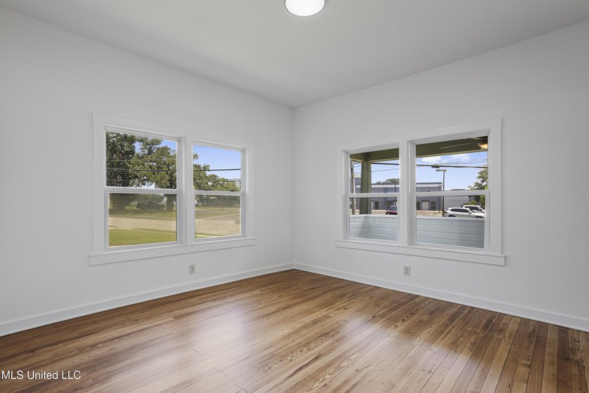 Charming older home on 2nd Street, recently updated! This 2,172 - photo 31