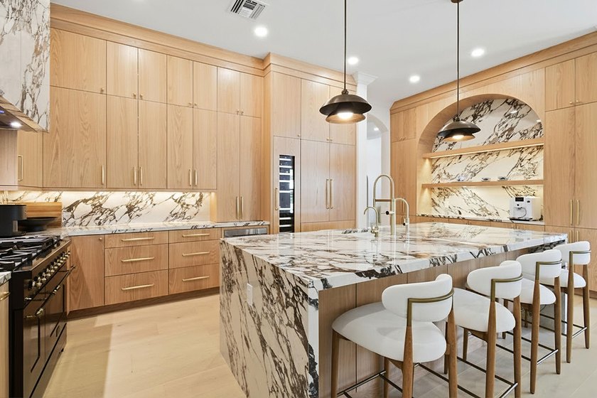 Welcome to one of the most extraordinary homes ever offered in - photo 15