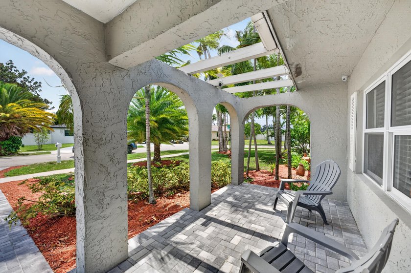 Stunning &amp; fully expanded two-story pool home in the heart of - photo 7