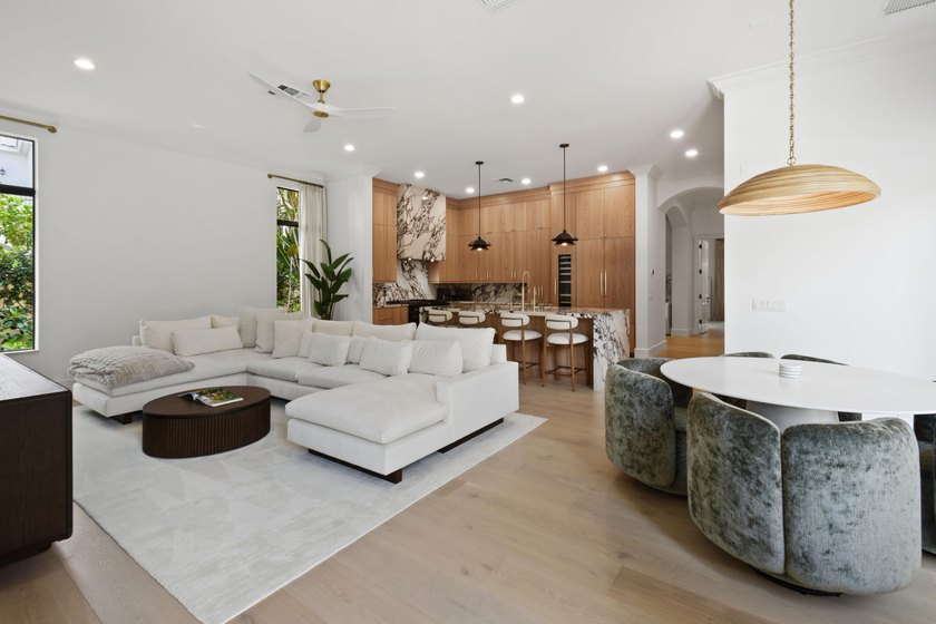 Welcome to one of the most extraordinary homes ever offered in - photo 19