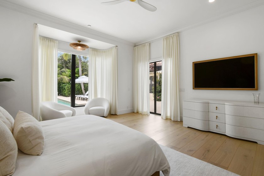 Welcome to one of the most extraordinary homes ever offered in - photo 23