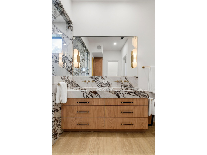 Welcome to one of the most extraordinary homes ever offered in - photo 26