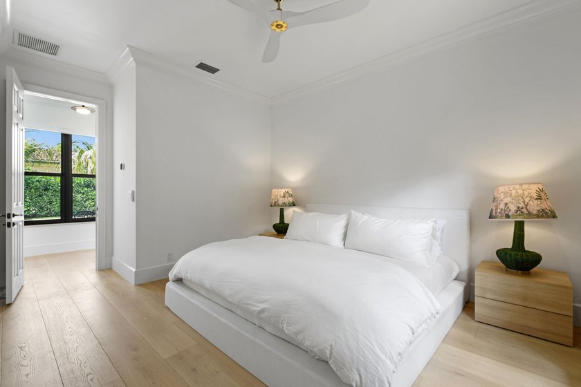 Welcome to one of the most extraordinary homes ever offered in - photo 37