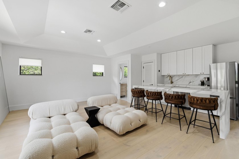 Welcome to one of the most extraordinary homes ever offered in - photo 45