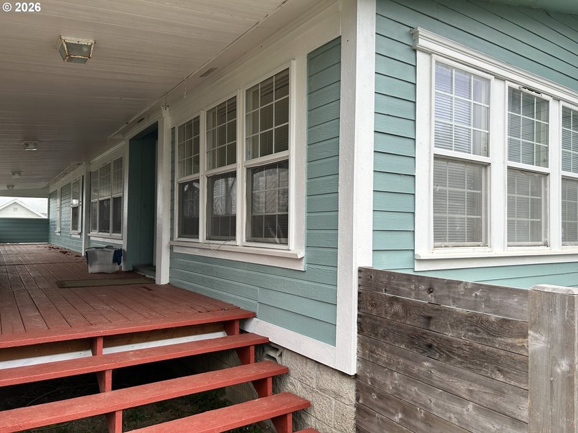 Rare owner-occupied/income property opportunity on Oregon's - photo 3