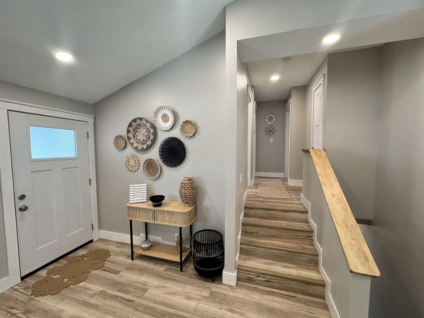 Welcome to 10 Evergreen Lane in McCook Lake, South Dakota, where - photo 11