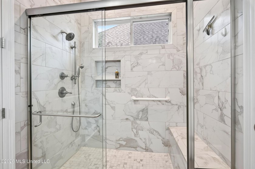 HERE'S YOUR CHANCE TO LIVE IN THE MUCH DESIRED BEAUX VUE - photo 16