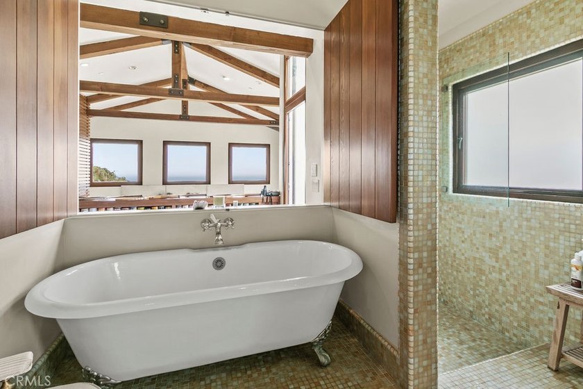 EMERALD BAY | RENTAL | 345 Emerald Bay presents a rare - photo 21