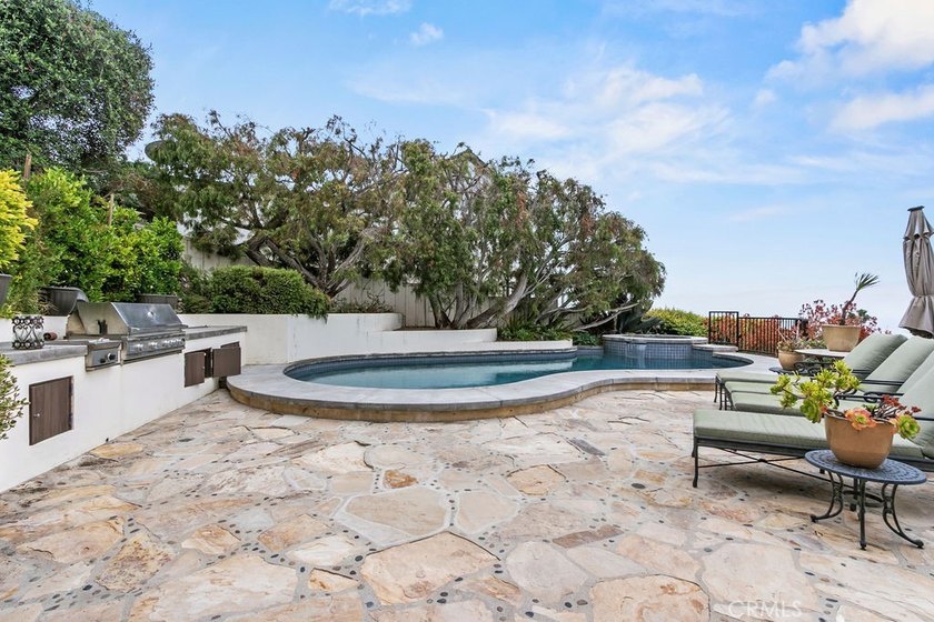 EMERALD BAY | RENTAL | 345 Emerald Bay presents a rare - photo 31