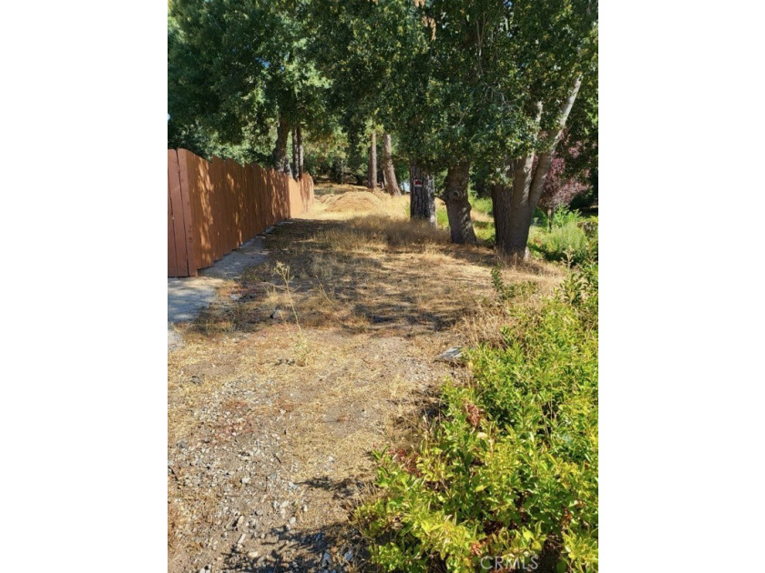 Rare USP (unique selling proposition) of vacant land parcel with - photo 9