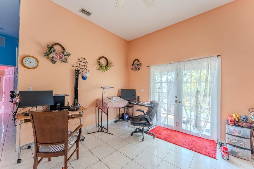Spacious 4BR/2BA CBS home on a massive, fully fenced 9,000 SF - photo 14
