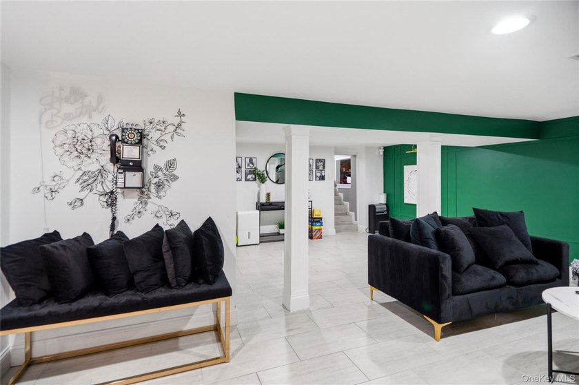 Welcome to this Beautifully Renovated Ranch-Style Home in - photo 24