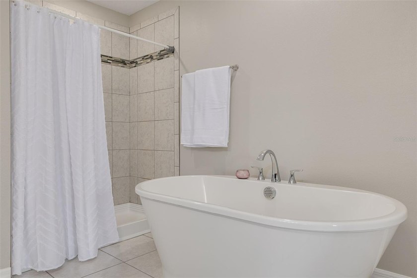 Seller is willing to contribute to Buyer's closing costs or help - photo 31