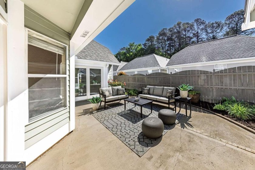 Don't miss this beautifully UPDATED 2BR/2BA ranch in desirable - photo 5