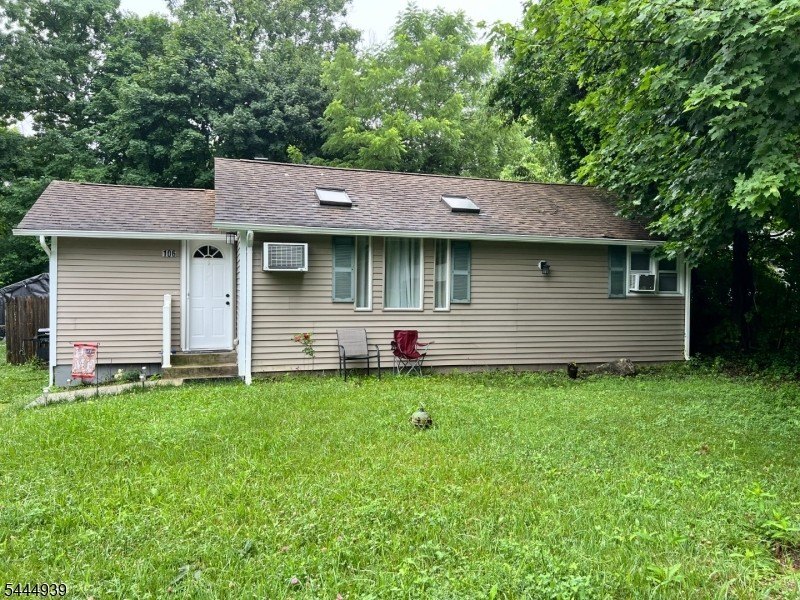 Listing photo