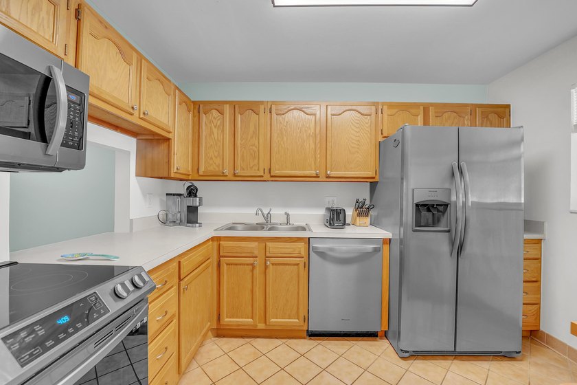 Fully Furnished, move-in ready, turn-key, 2-bedroom, 2-bath - photo 12