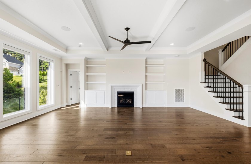 Welcome to Brookmere Manor, one of Farragut's most prestigious - photo 7