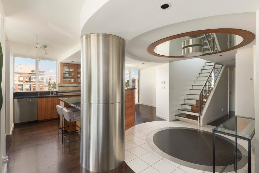 Hennessy House, a truly exceptional penthouse residence in the - photo 4
