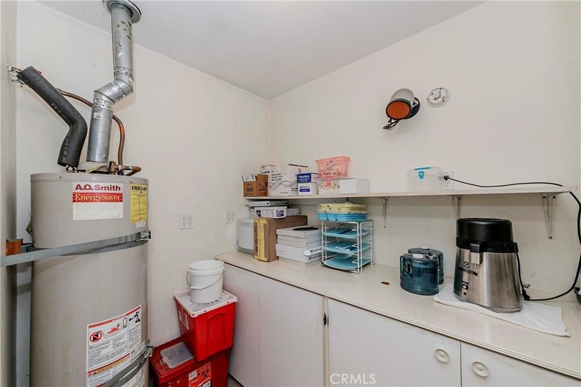 Feels Like New! A Great Opportunity to Own Good Size (2,324 - photo 14