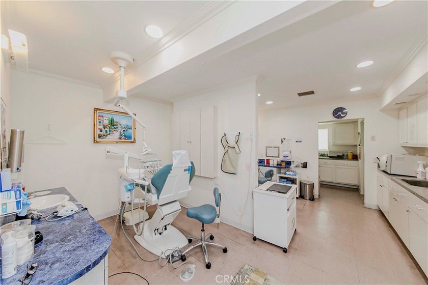 Feels Like New! A Great Opportunity to Own Good Size (2,324 - photo 18