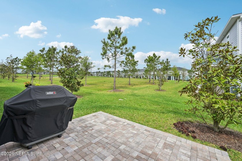 AMAZING LOCATION IN THIS GOLF CART COMMUNITY! Welcome to this - photo 2