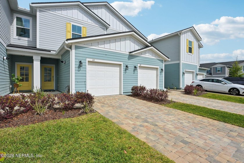 AMAZING LOCATION IN THIS GOLF CART COMMUNITY! Welcome to this - photo 5