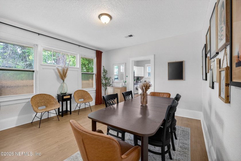 Welcome to this charming 3-bedroom, 1-bath bungalow just minutes - photo 10
