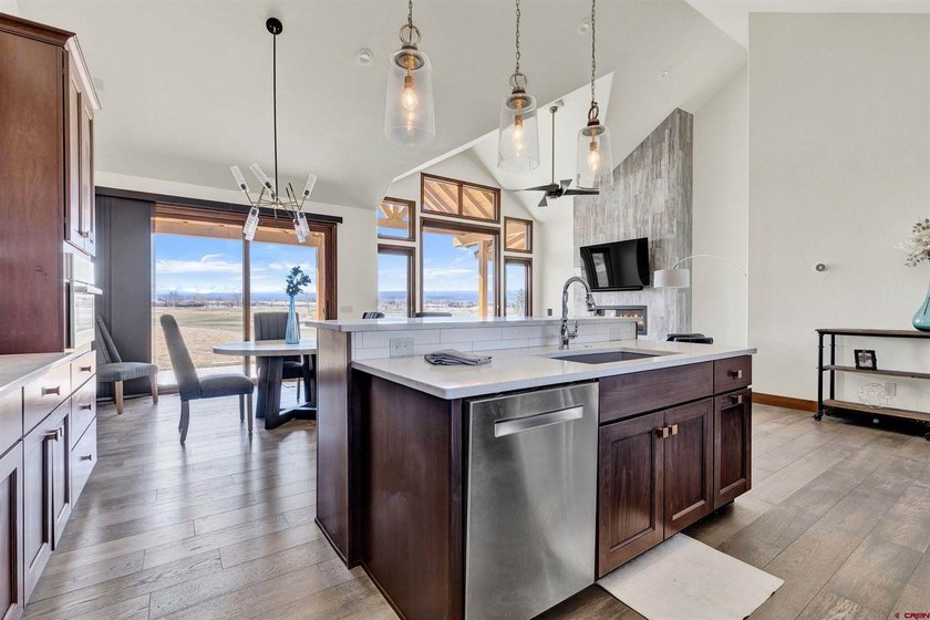 VIEWS, VIEWS, VIEWS! Experience luxury villa living at it's - photo 41