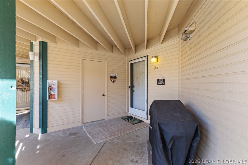 Experience Lake of the Ozarks living at its finest in this - photo 38