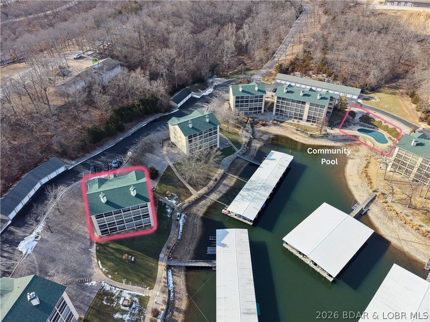 Experience Lake of the Ozarks living at its finest in this - photo 43