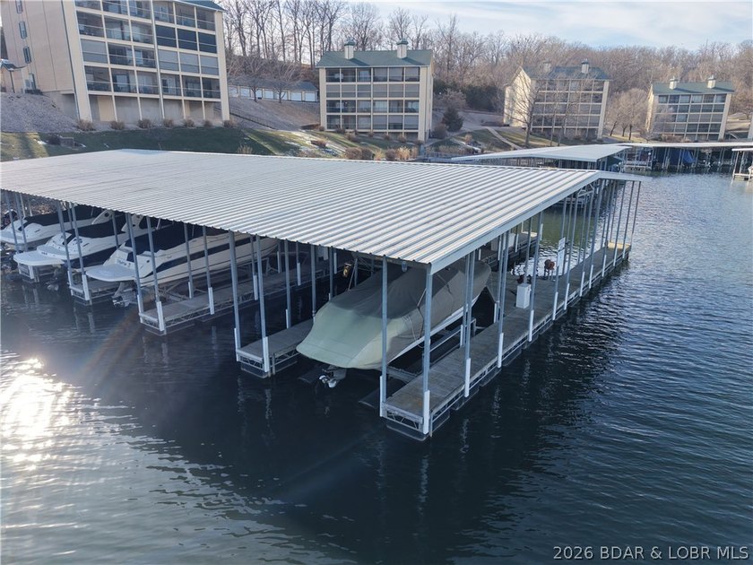 Experience Lake of the Ozarks living at its finest in this - photo 45