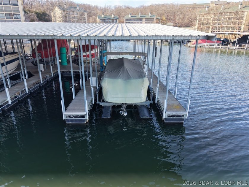 Experience Lake of the Ozarks living at its finest in this - photo 46