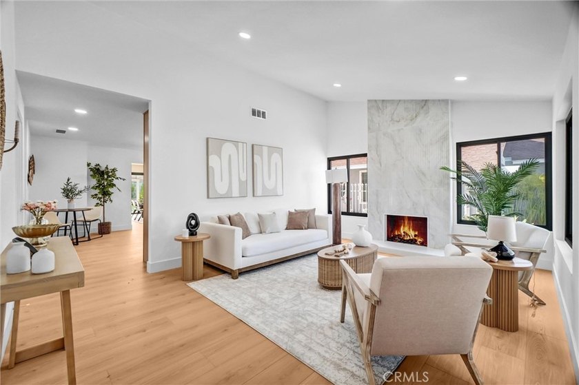 Located in the highly desirable South Coast Metro / Sandpointe - photo 3